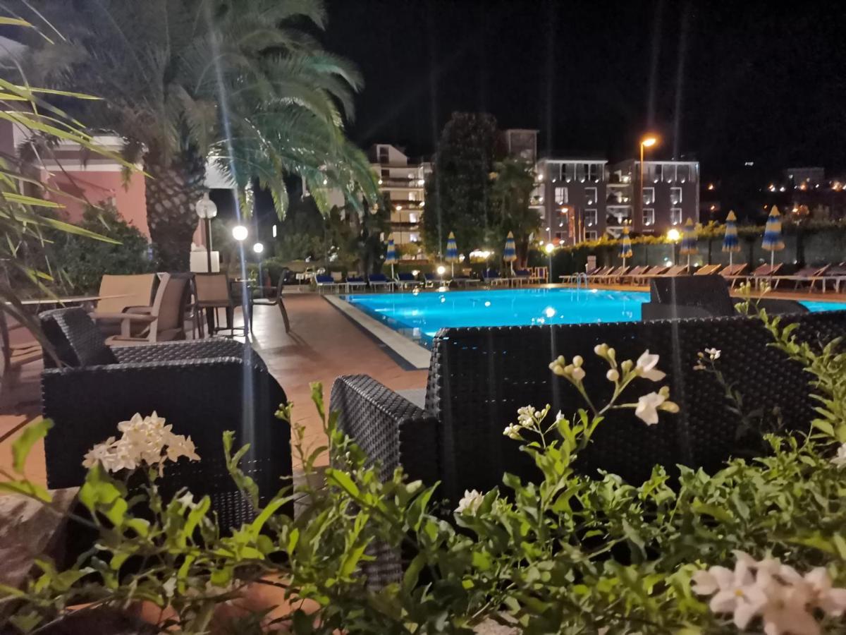 Sunlake Hotel Рива-дель-Гарда Экстерьер фото