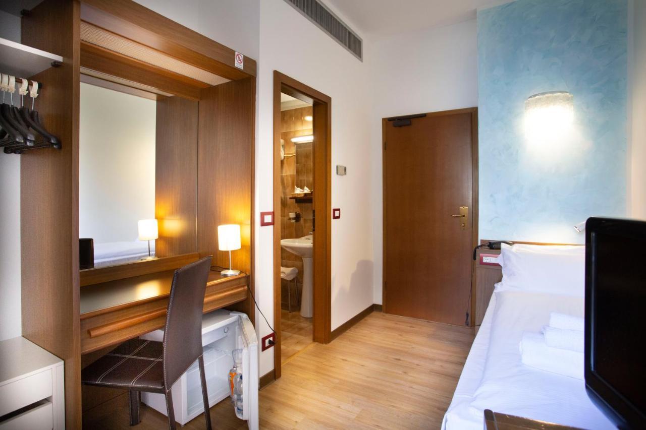 Sunlake Hotel Рива-дель-Гарда Экстерьер фото