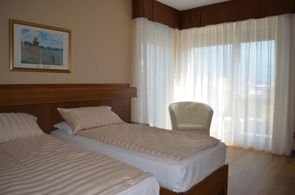 Sunlake Hotel Рива-дель-Гарда Экстерьер фото